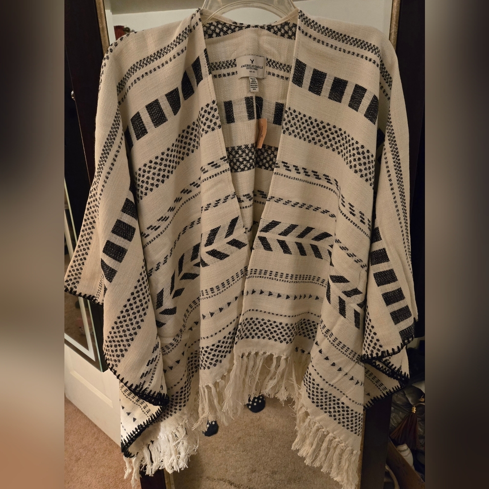 American Eagle Outfitters Black and Cream Knit Poncho, NWT